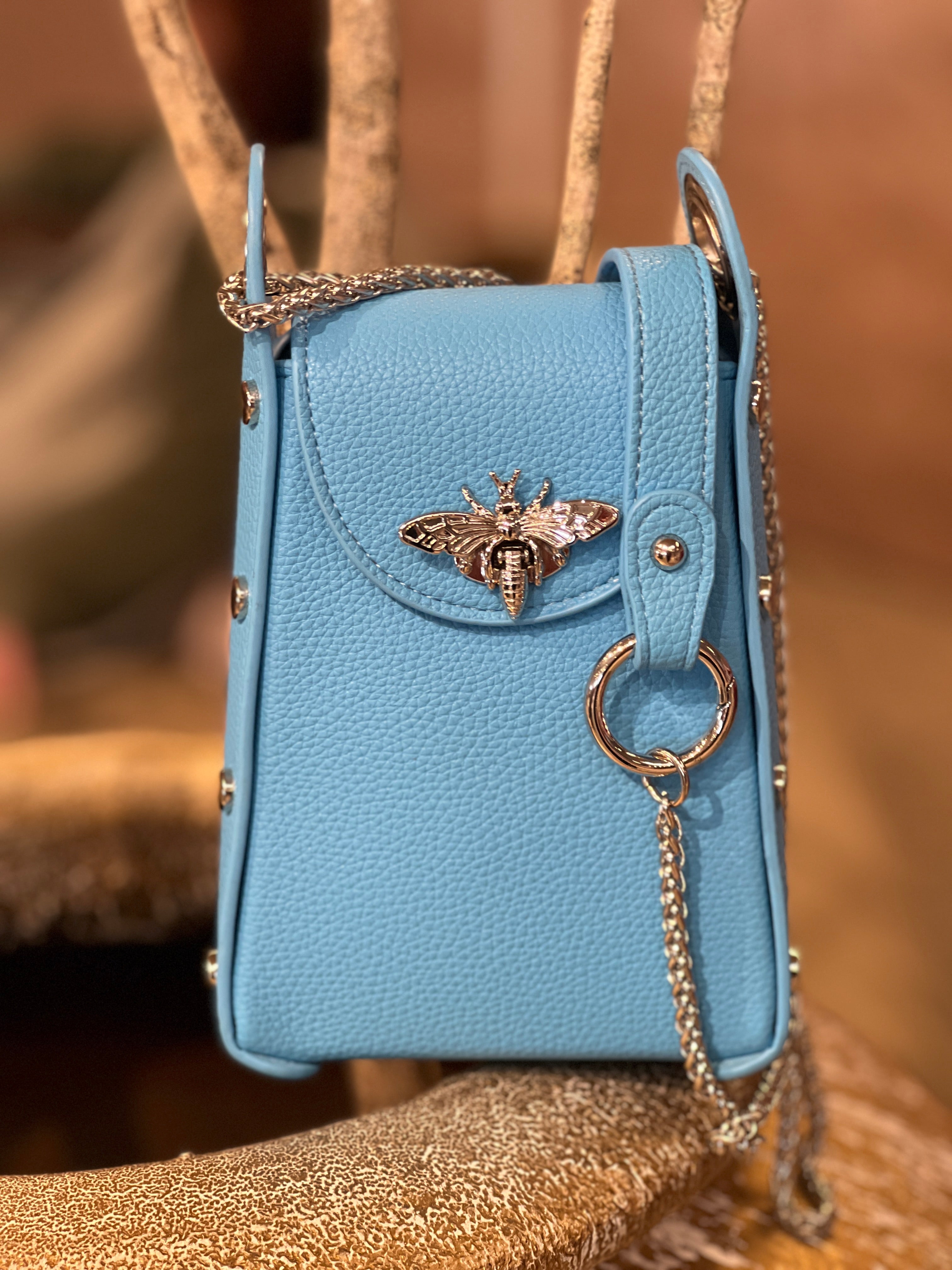 Layla - Cool lille taske med sølv kæde og bi-lukning